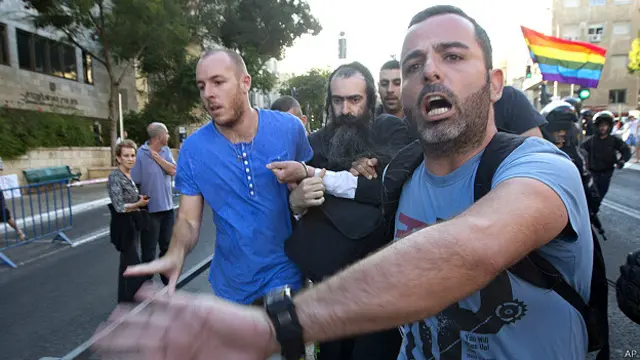 Homem Que Esfaqueou Em Parada Gay De Israel Tinha Deixado Pris O Pelo