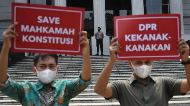 Mahkamah Konstitusi Hakim Guntur Hamzah Dinyatakan Telah Melanggar