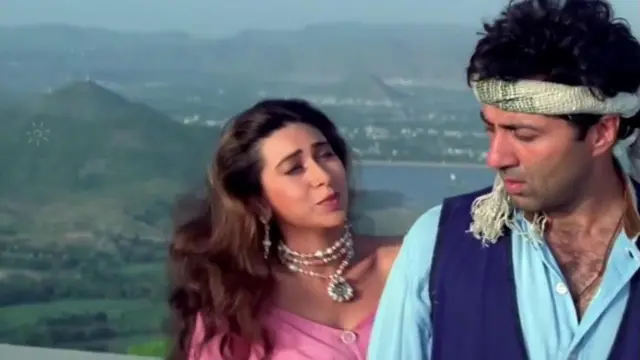 Karisma Kapoor Iyo Sunny Deol Oo Loo Maxkamadeeyay Fal Ay Sameeyeen