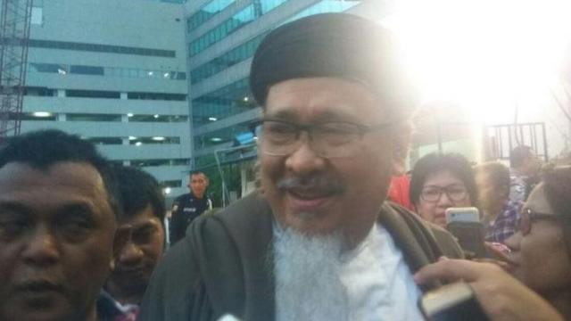 Sidang Ke Hakim Tolak Kesaksian Kakak Angkat Ahok Bbc News Indonesia