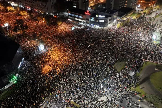 Novi Protest U Novom Sadu Grad Ponovo Staje Bbc News Na Srpskom