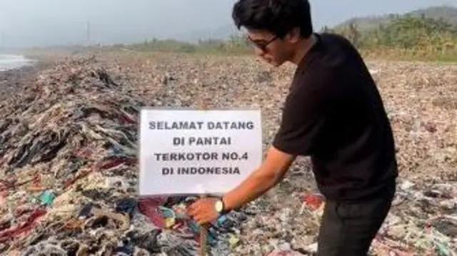 Aksi Pandawara Group Bersihkan Pantai Loji Sempat Ditolak Kepala Desa