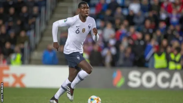 Paul Pogba Le Milieu De Terrain De Manchester United Test Positif Au