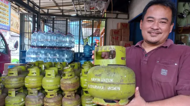 Beli Gas Elpiji Kilogram Pakai Ktp Antara Subsidi Tepat Sasaran Dan