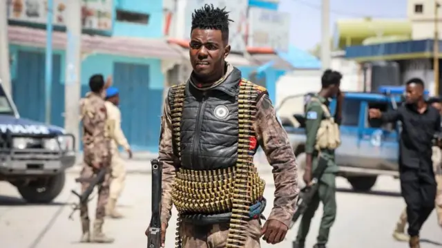 በሶማሊያ መሳሪያ የታጠቀ ወታደር