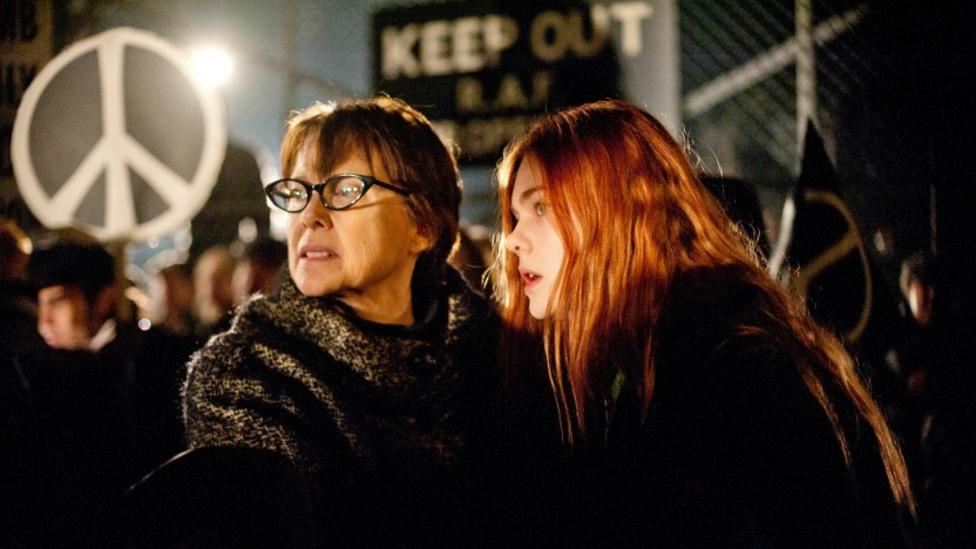 Annette Bening and Elle Fanning in Ginger and Rosa