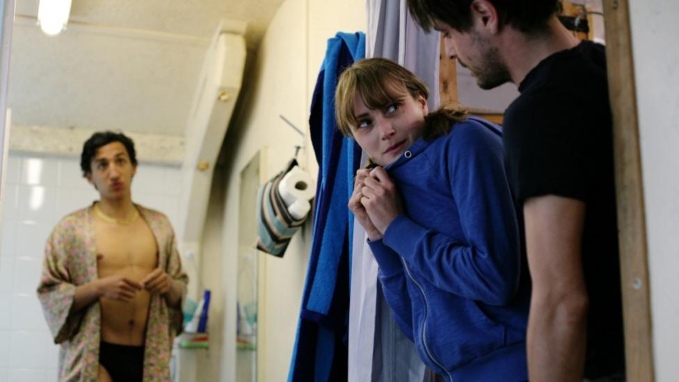 Jonathan Bonnici, Anna Madeley, Emun Elliot in Strawberry Fields