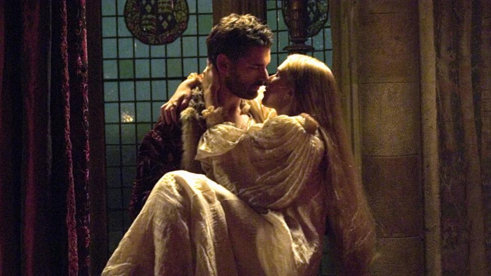 Eric Bana and Scarlett Johansson in The Other Boleyn Girl