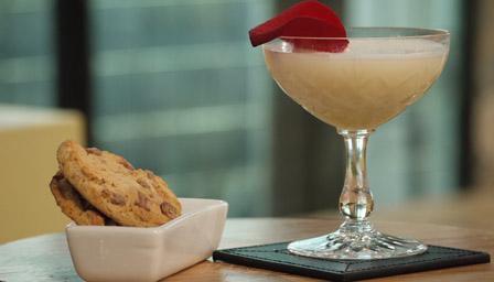 Alice Delysia’s gin sour