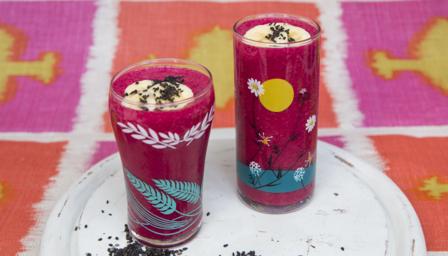 Cardamom and beetroot smoothie sundae