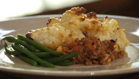 Cauliflower cheese cottage pie