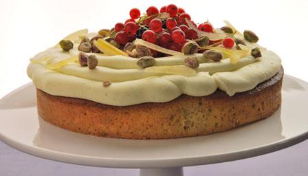 Lemon and pistachio cake