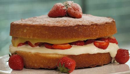 Lemon and strawberry Victoria sponge