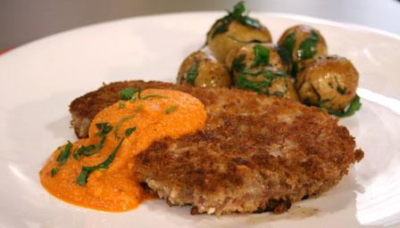 Rosé veal escalope with romesco sauce