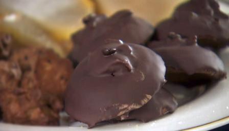 Soft mocha cookies with masala chai and apricot jelly