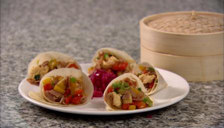 Stir-fried vegetable wraps