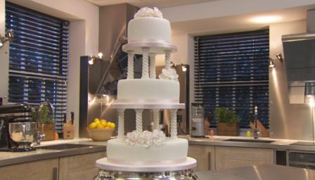 Wedding Cake Columns on Make Your Own Wedding Cake With Our Step By Step Recipe  The Great