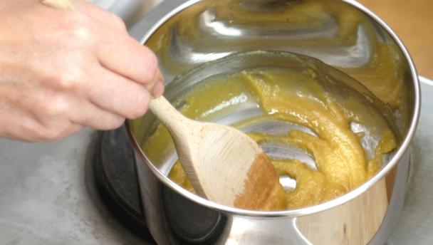 make a roux for cheese sauce