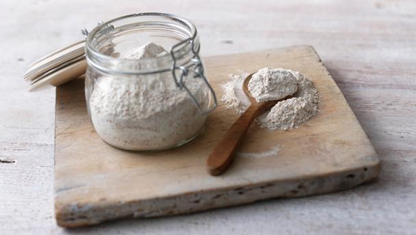 Wholemeal flour 16x9