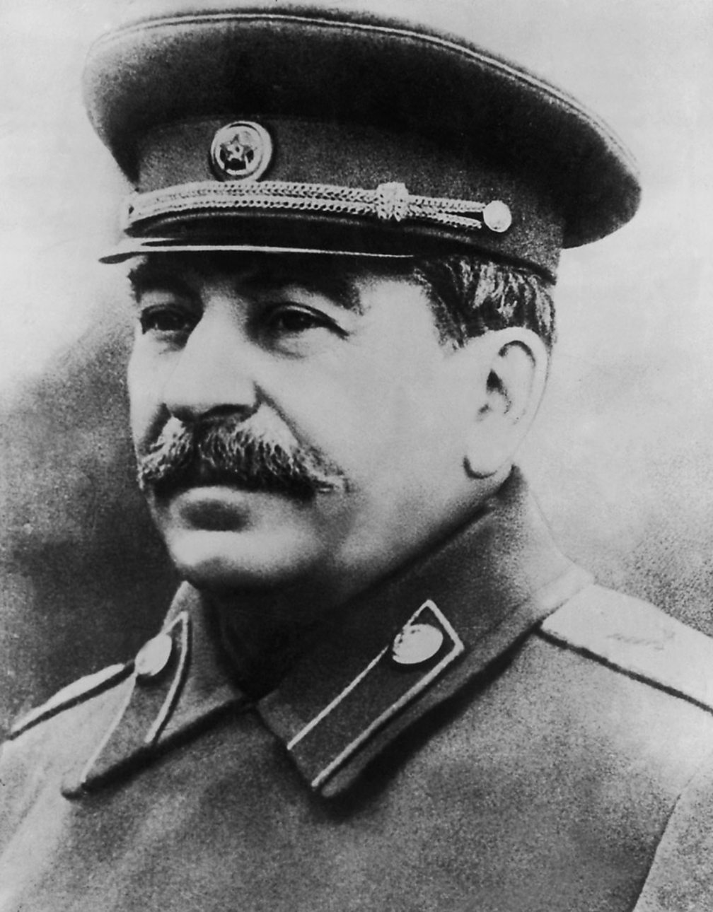 Сталин портрет чб