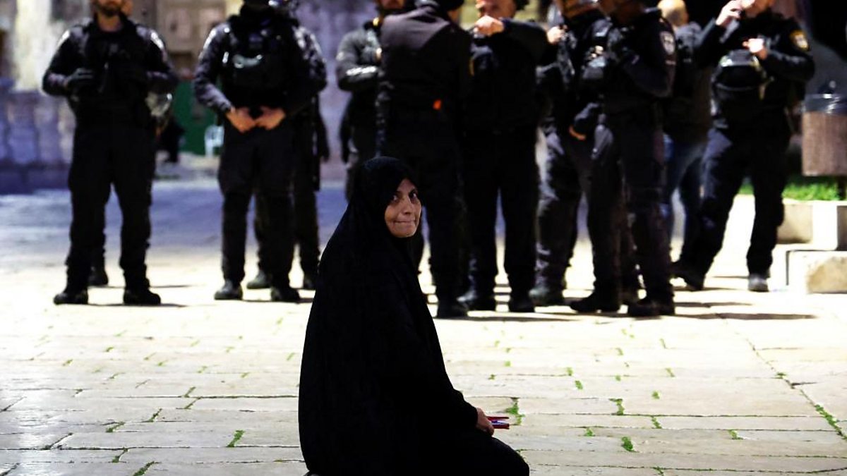 Bbc World Service Newsday Jerusalem Clashes Erupt At Al Aqsa Mosque