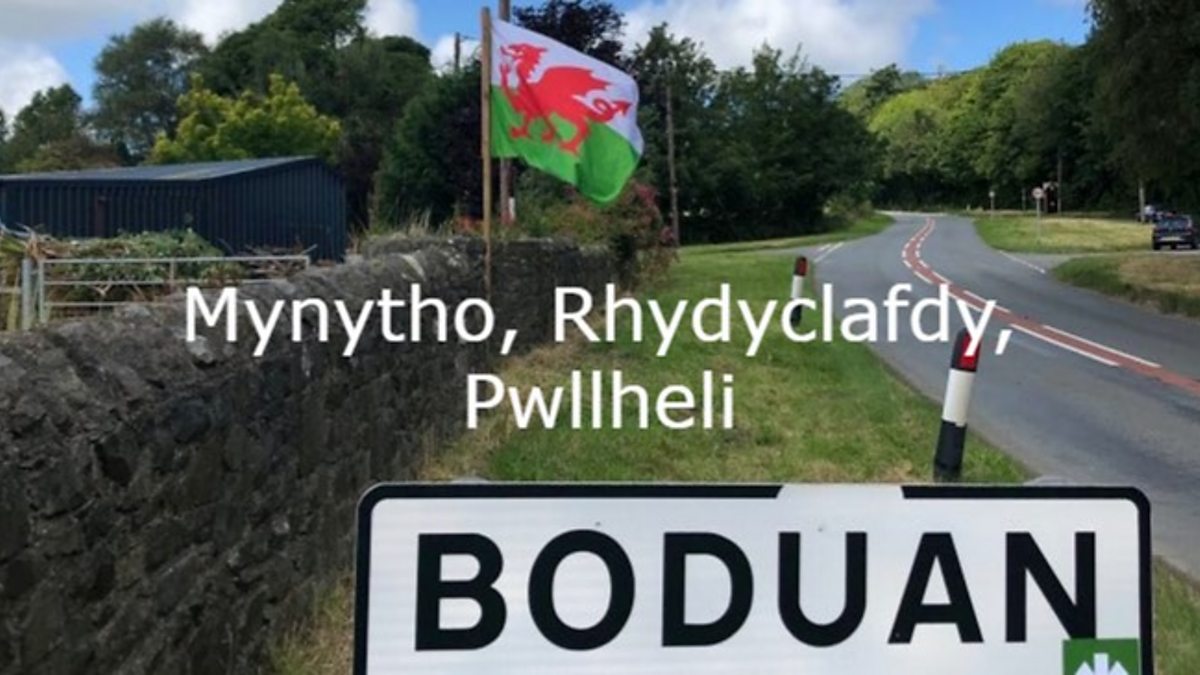 BBC Radio Cymru Aled Hughes Capten Yn Lyfr Llafar Taith Lenyddol