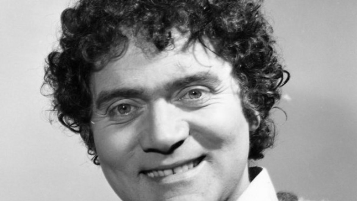 BBC Radio Cymru Bore Cothi Archif Hywel Gwynfryn Max Boyce