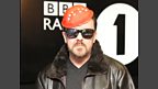 Ricky Gervais brings the studio alive with the sound of laughter and has a couple of bits of exciting news!