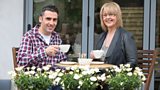 Dafydd a Caryl ar Facebook