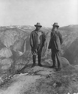 An Ceann-Suidhe Roosevelt agus Iain Muir