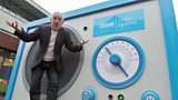 Tommo gyda'r Radio Fawr