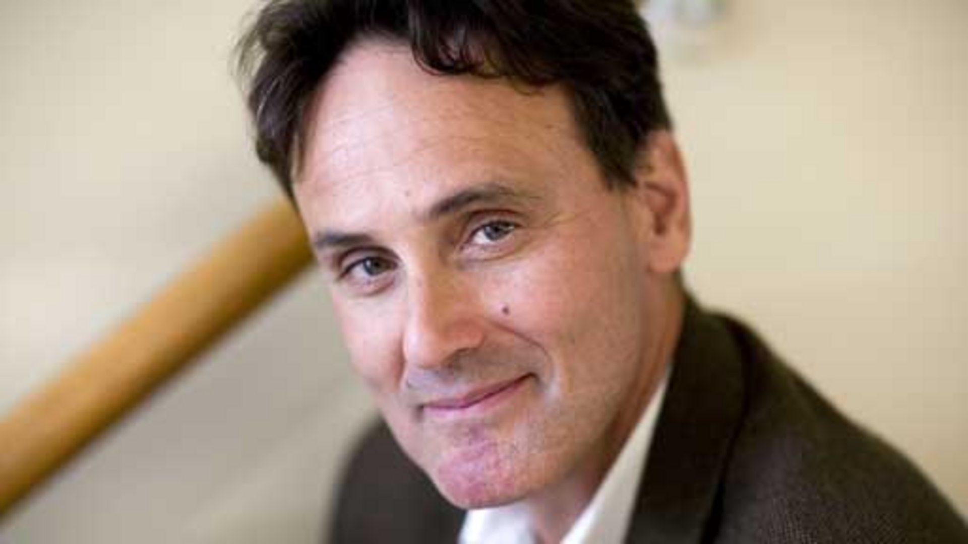 Title critique essay titled mall prison david guterson 04 picture