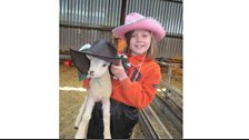 Mwy o luniau o het gowboi Geraint Lloyd