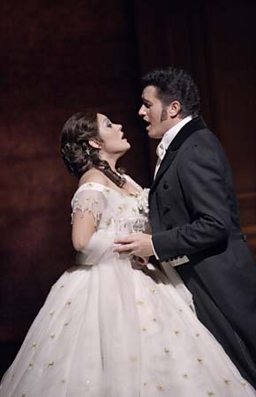 Ailyn Pérez As Violetta and Piotr Beczala as Alfredo