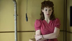 Viv (Jodie Whittaker)