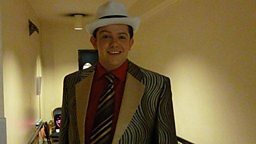ENTERTAINER EXTRAORDINAIRE