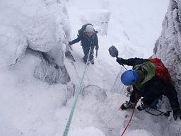 Climbing Hidden Chimney, Coire an t-Sneachda