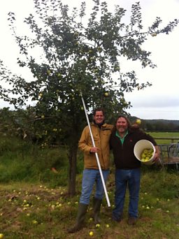 Val Warner & Dennis Gwatkin in the orchard