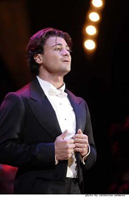 Vittorio Grigolo as Faust