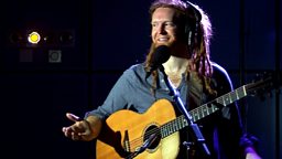 Newton Faulkner Session and Chat