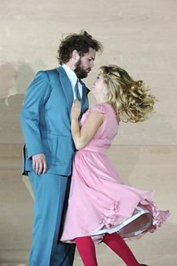 Allan Clayton as Castor and Sophie Bevan as Télaïre