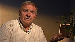 Sacked adviser urges drugs probe 