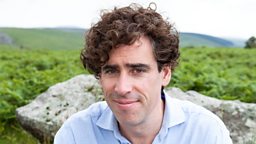 Stephen Mangan