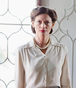 Character profile :Lady Ellen Hoxley