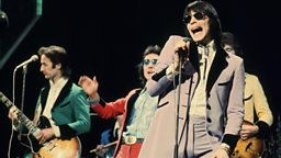 Photo: Dave Bartram, lead singer of Showaddywaddy 1976