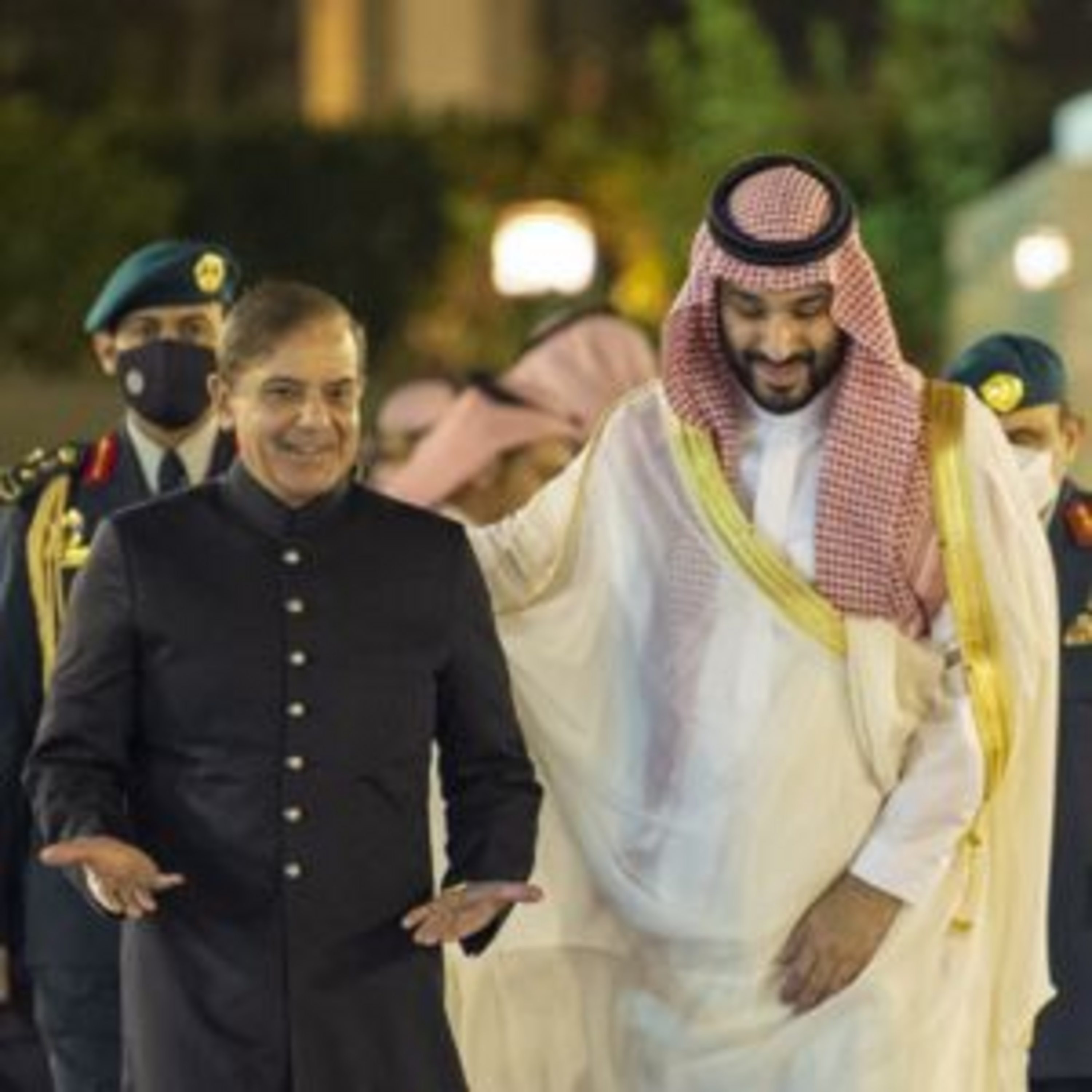 الاتفاقية السعودية الباكستانية: هل تمهد لتحالفات جديدة؟