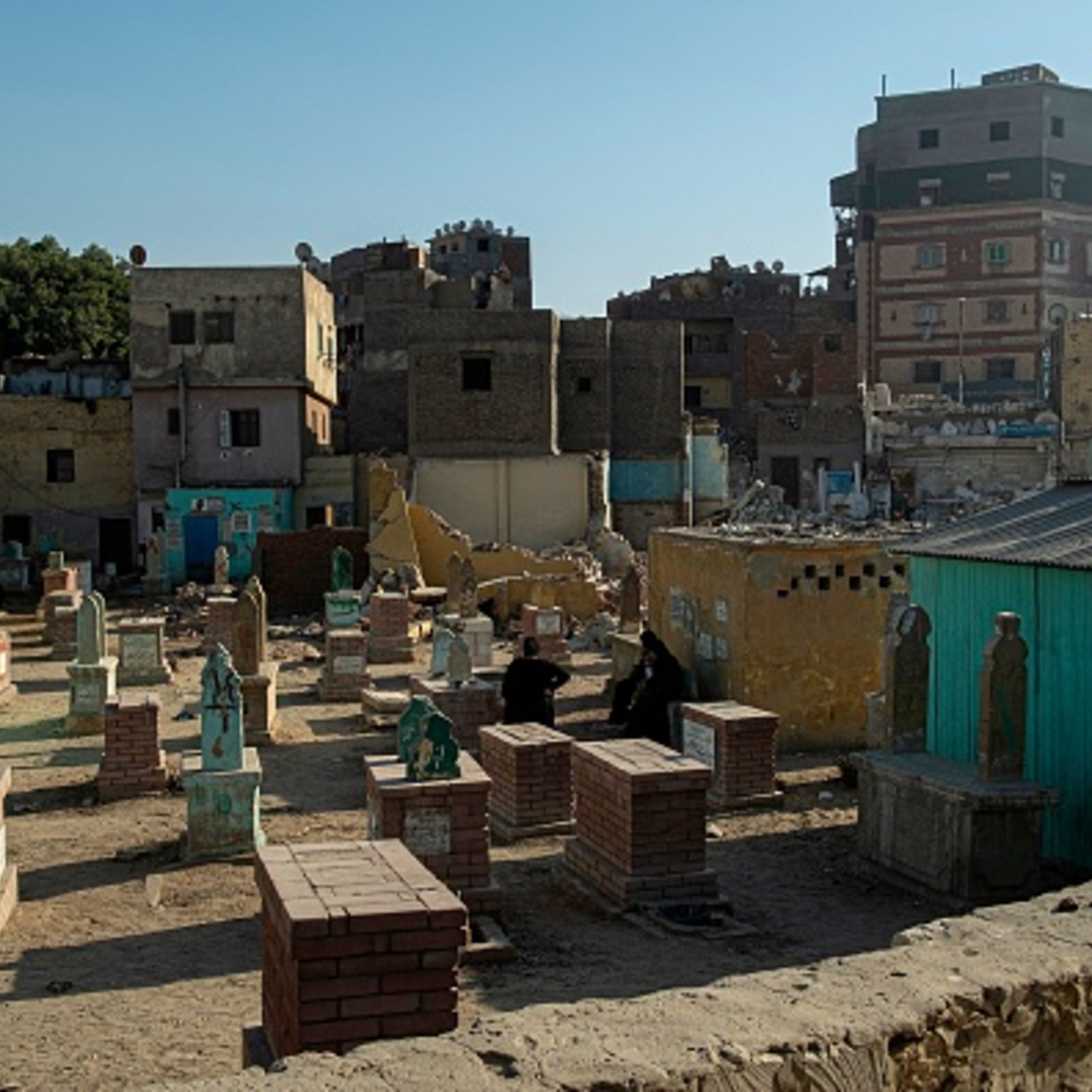 ماذا نعرف عن أزمة المقابر في مصر؟