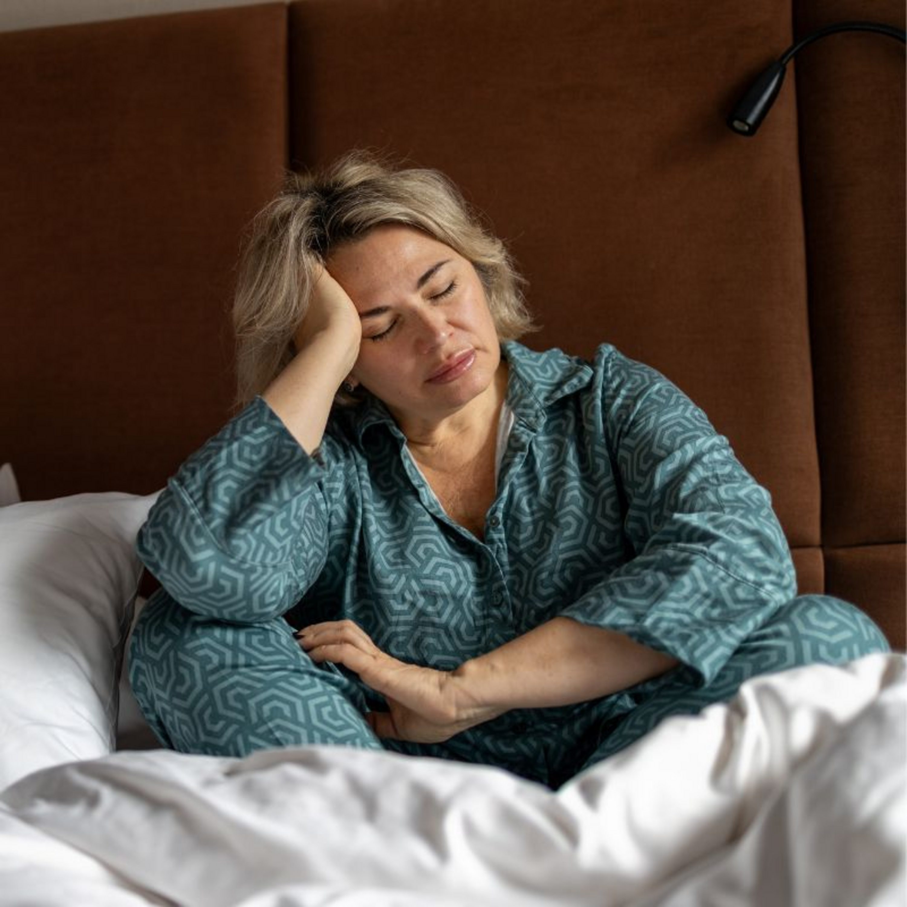 ما تأثير أعراض انقطاع الطمث عند النساء على الدماغ والصحة النفسية والإدراكية؟