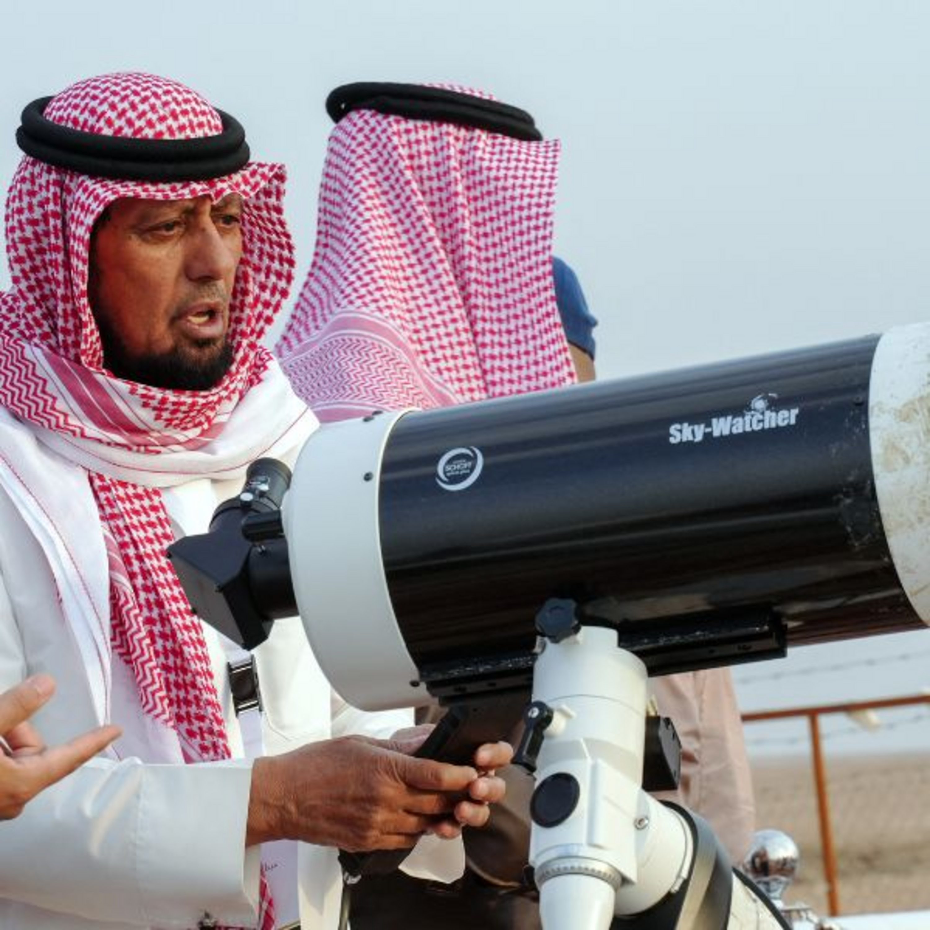 كيف يتمّ تحرّي هلال رمضان؟ ولماذا تختلف بداية الصوم بين الدول الإسلامية؟