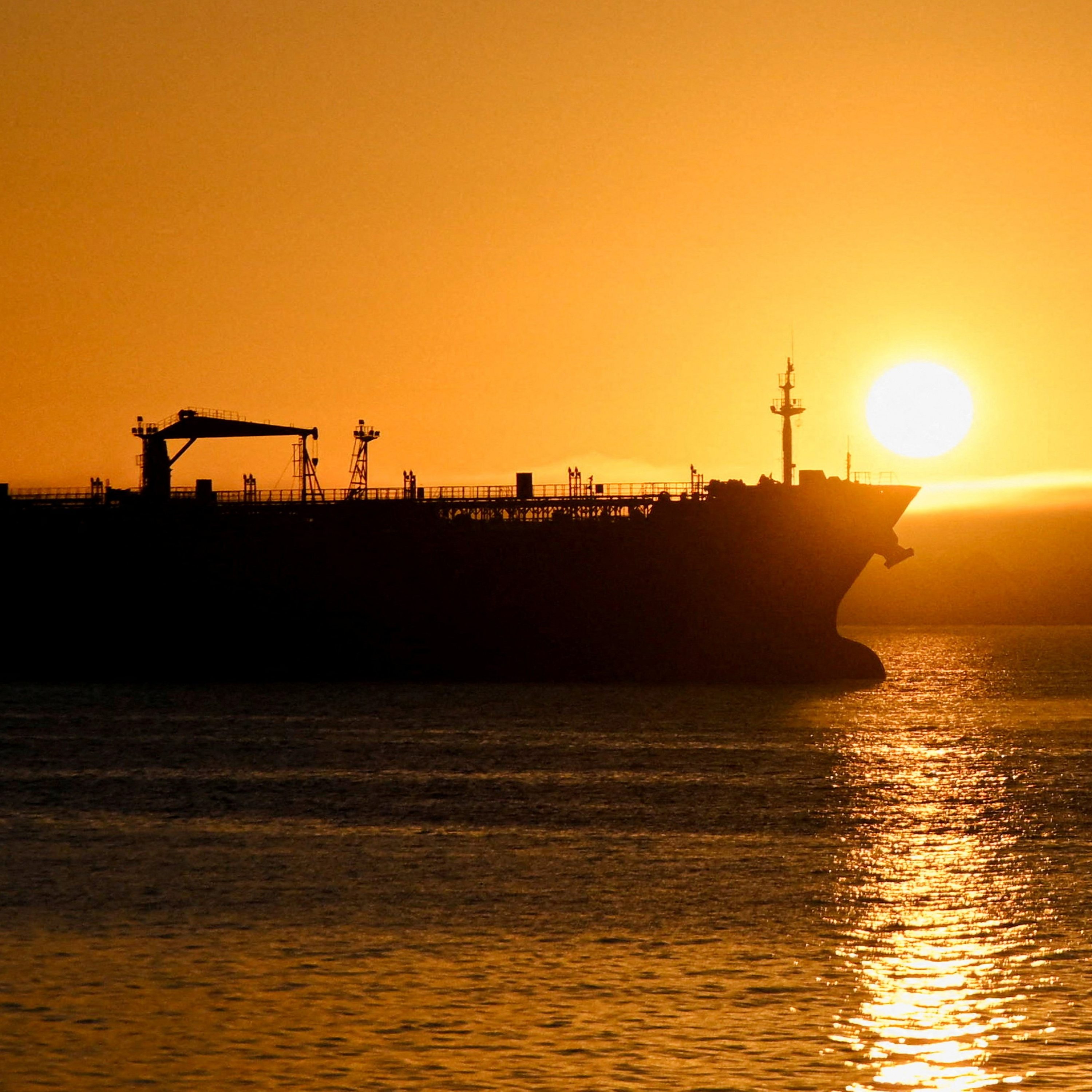 US eases restrictions on Venezuelan oil exports to Cuba